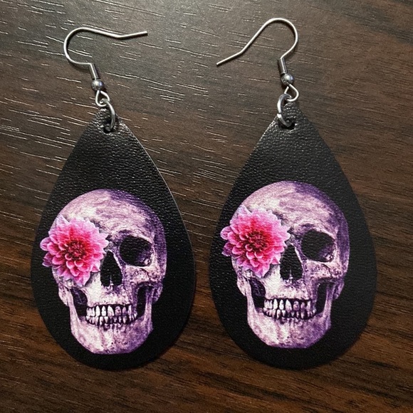 Skull flower earrings - Picture 3 of 3